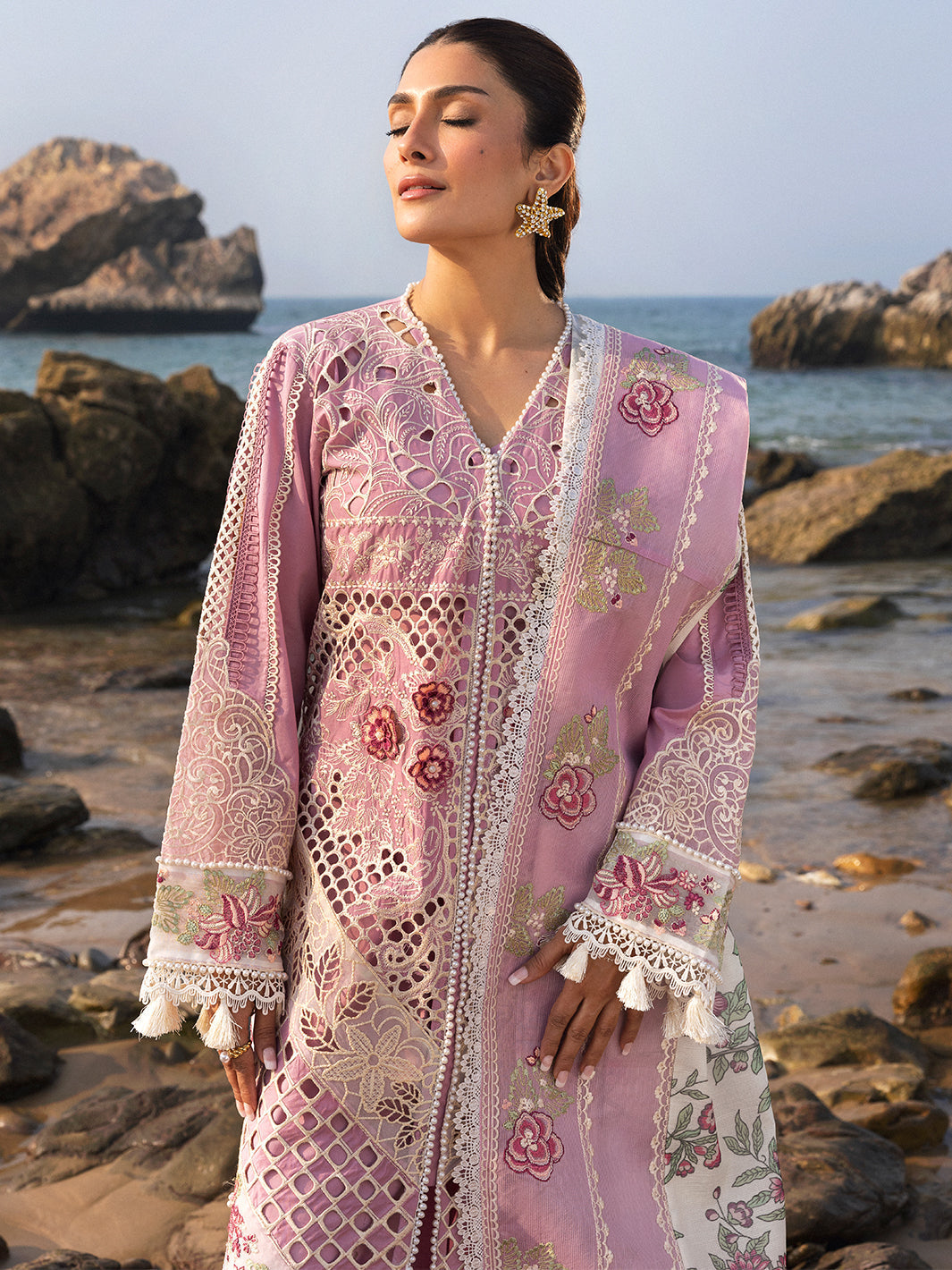 Mahnur | Sirena Luxury Lawn 25 | Aria L Lilac Lawn