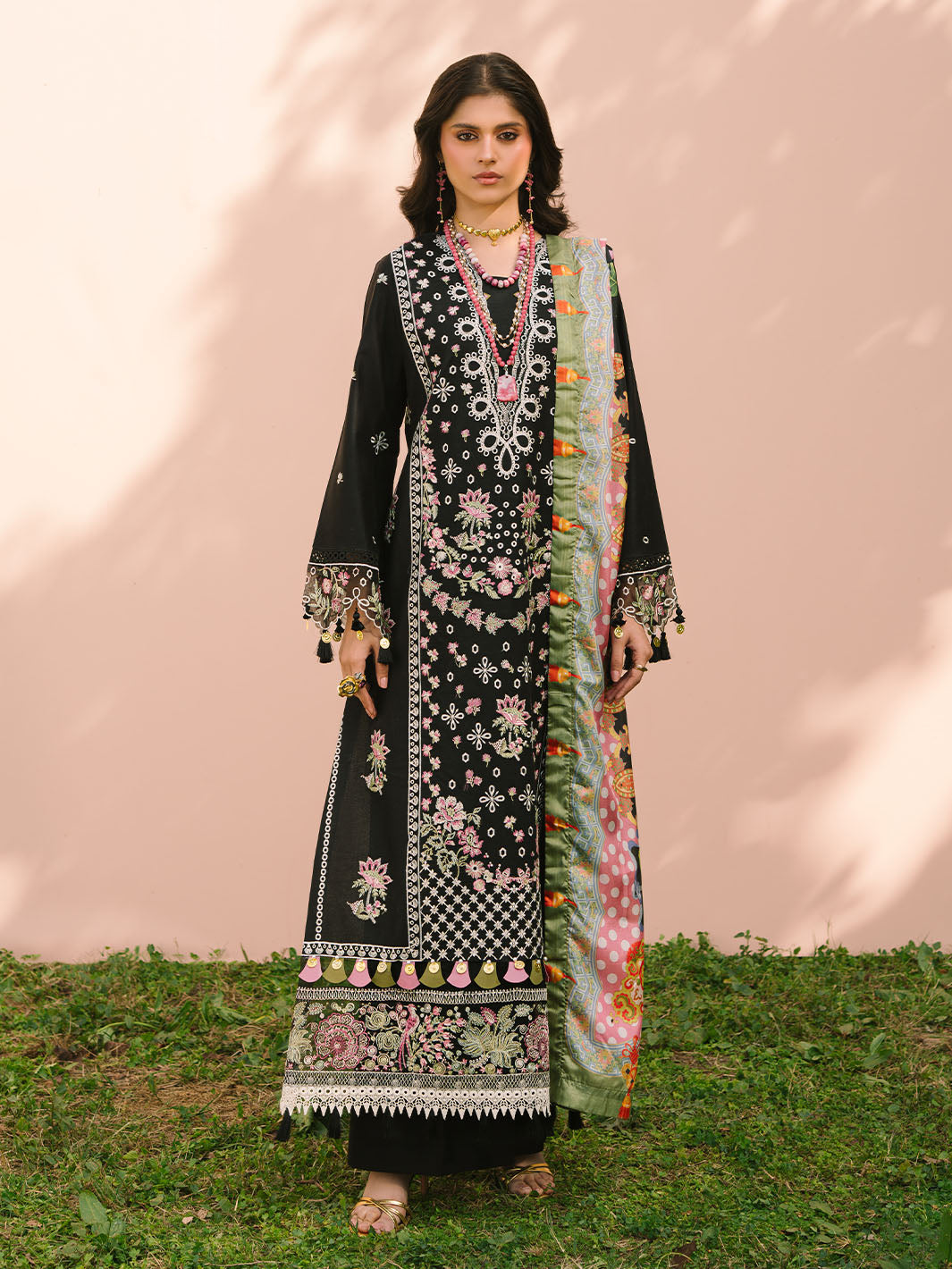 Mahnur | Dahlia Luxury Lawn 25 | Aurora XS Black Lawn