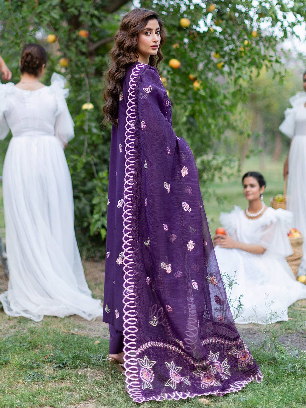 Mahnur | Sophie Luxury Lawn 25 | Ayra - Pakistani Designer Dress - by Mahnur | Type: Ladies Clothes - 100% Original at Saira Sultan