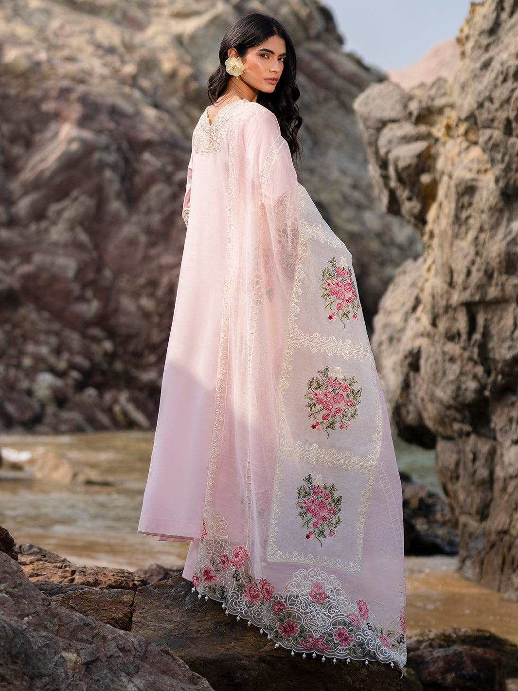 Mahnur | Sirena Luxury Lawn 25 | Azalea XS Pink Lawn