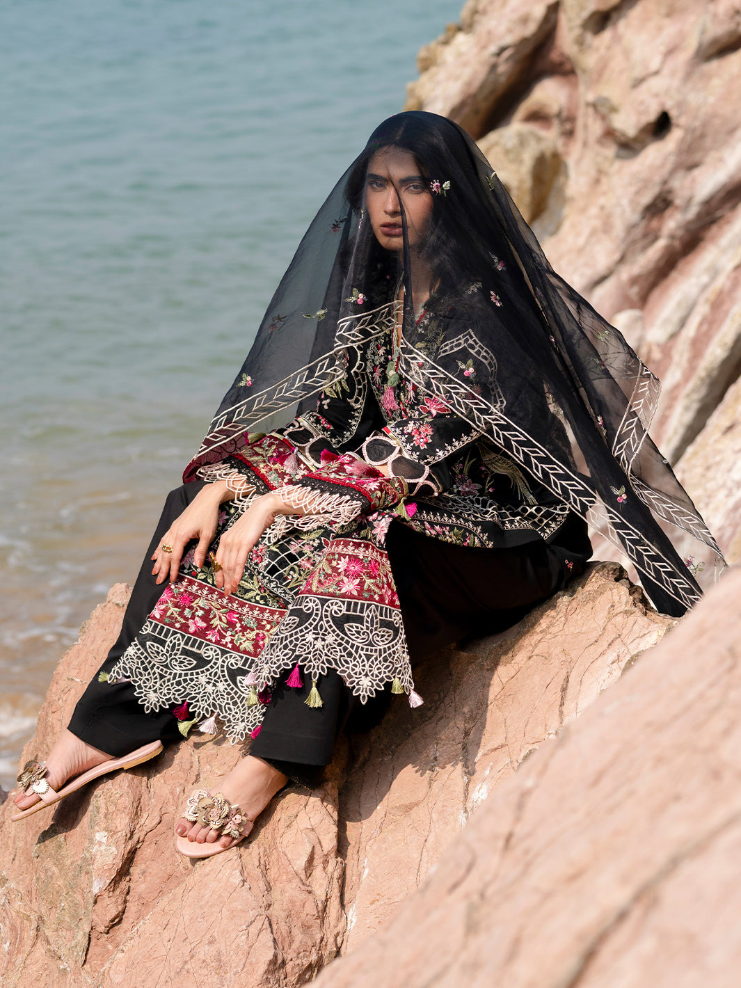 Mahnur | Sirena Luxury Lawn 25 | Azure Custom Size Black Lawn