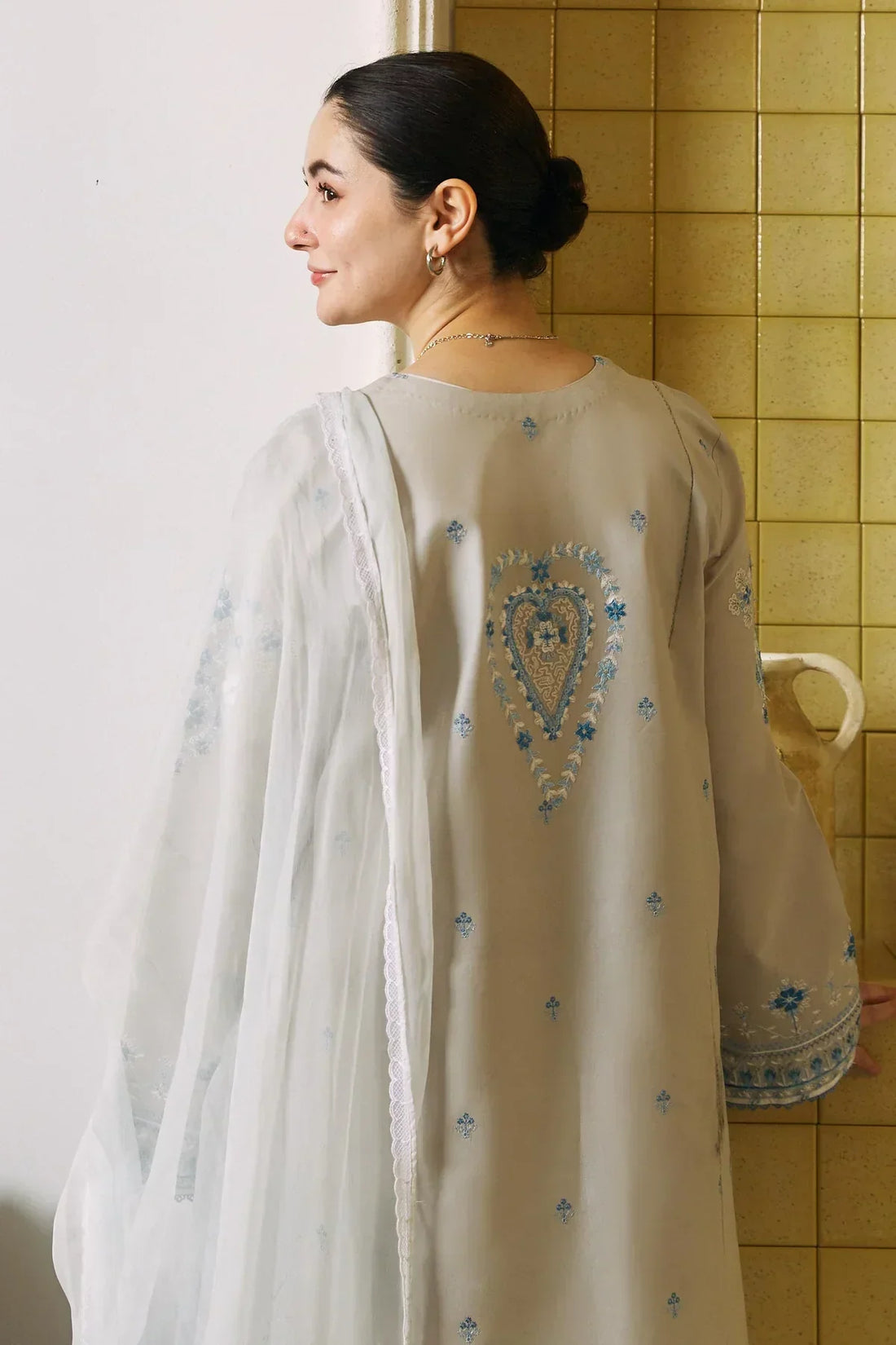 Zara Shahjahan | Coco Lawn 24 | BANO-2A - Pakistani Designer Dress - by Zara Shahjahan | Type: Luxury - 100% Original at Saira Sultan