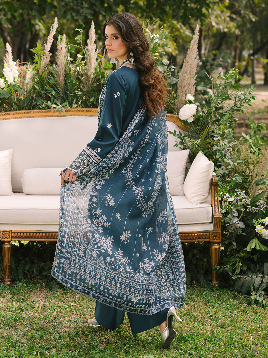 Mahnur | Dahlia Luxury Lawn 25 | Bella XS Zinc Lawn