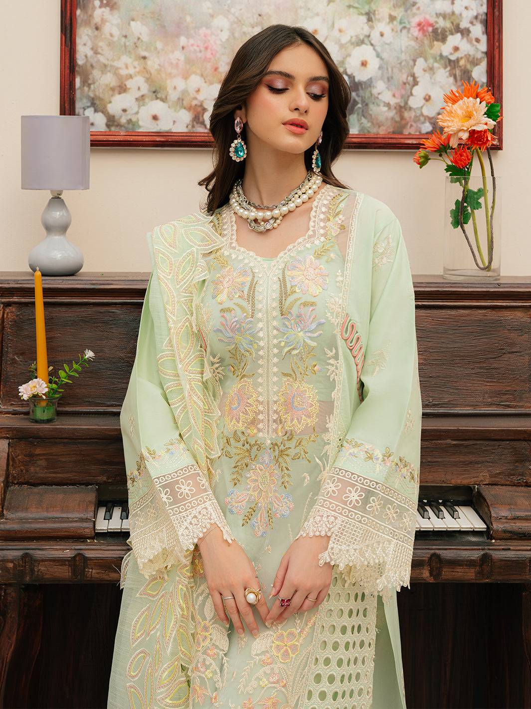 Mahnur | Allenura Luxury Lawn 24 | CAROLINE - Pakistani Designer Dress - by Mahnur | Type: Luxury - 100% Original at Saira Sultan