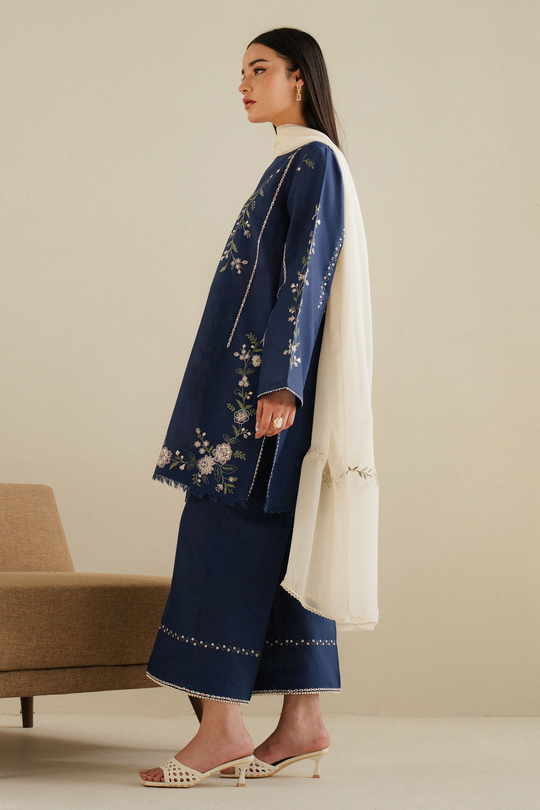 Zara Shahjahan | Eid Pret 25 | CR25P0107 XS Navy Cambric