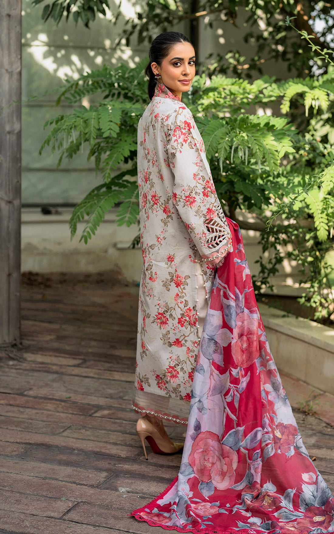 Asifa and Nabeel | Meraki Summer Vol 2 | Chambeli MK-08 - Pakistani Designer Dress - by Asifa and Nabeel | Type: Luxury - 100% Original at Saira Sultan