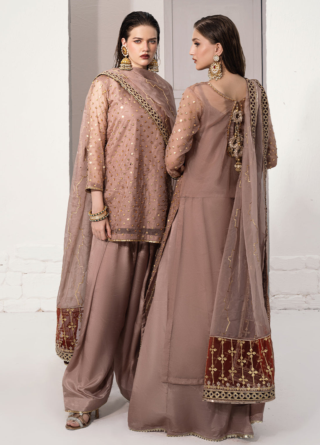 Sahane | Savoir Luxury Formals | CT-140001 Lirio - Savoir - Pakistani Designer Dress - by Sahane | Type: Formal - 100% Original at Saira Sultan