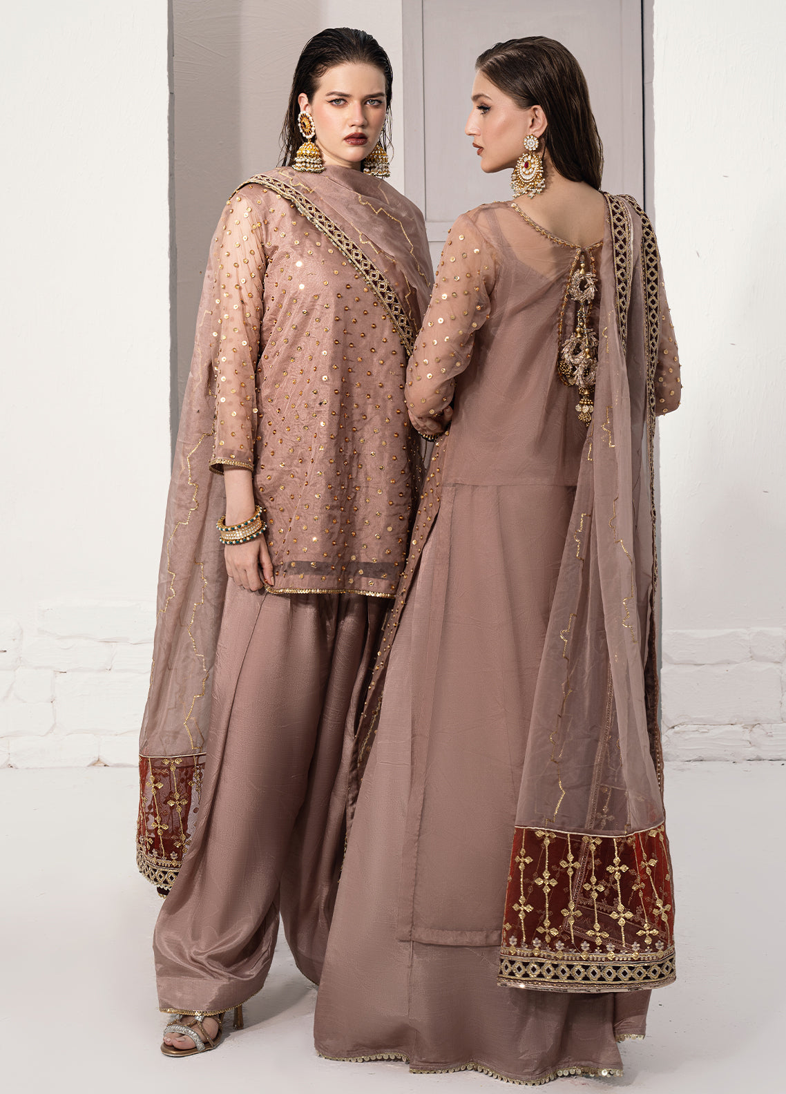 Sahane | Savoir Luxury Formals | CT-140001 Lirio - Savoir - Pakistani Designer Dress - by Sahane | Type: Formal - 100% Original at Saira Sultan