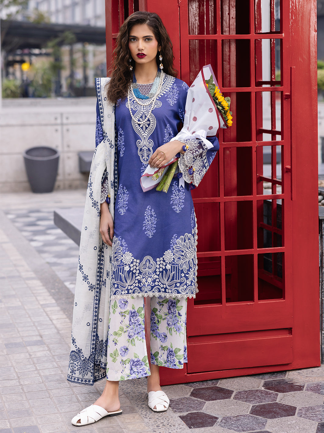 Mahnur | Broadway Luxury Lawn 25 | Tulip XS Blue Lawn