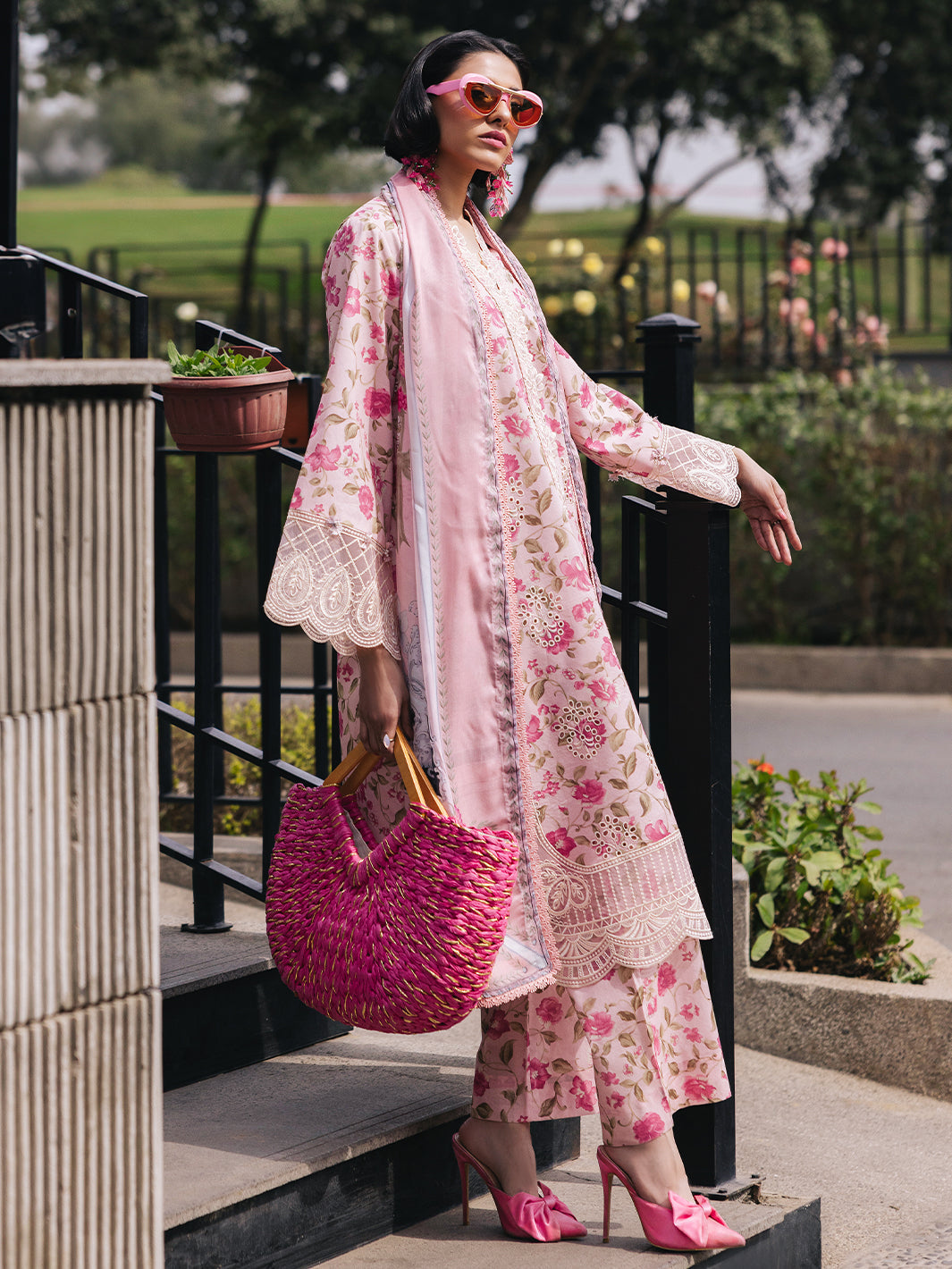 Mahnur | Broadway Luxury Lawn 25 | Lotus L Pink Lawn