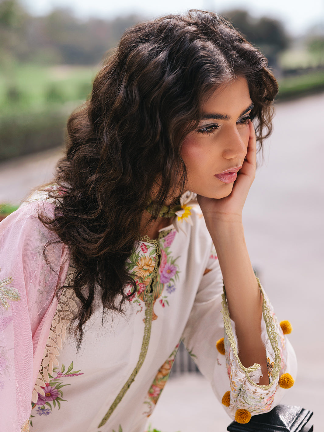 Mahnur | Broadway Luxury Lawn 25 | Cherry Blossom M White Lawn