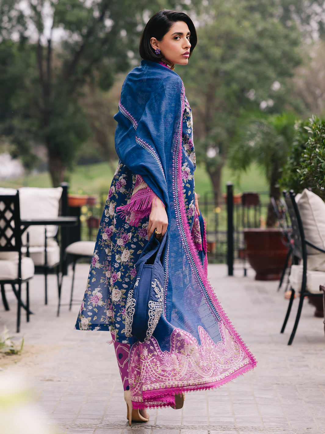 Mahnur | Broadway Luxury Lawn 25 | Ires XS Blue Lawn