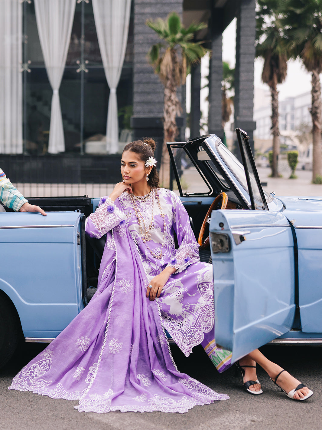 Mahnur | Broadway Luxury Lawn 25 | Viola XL Purple Lawn