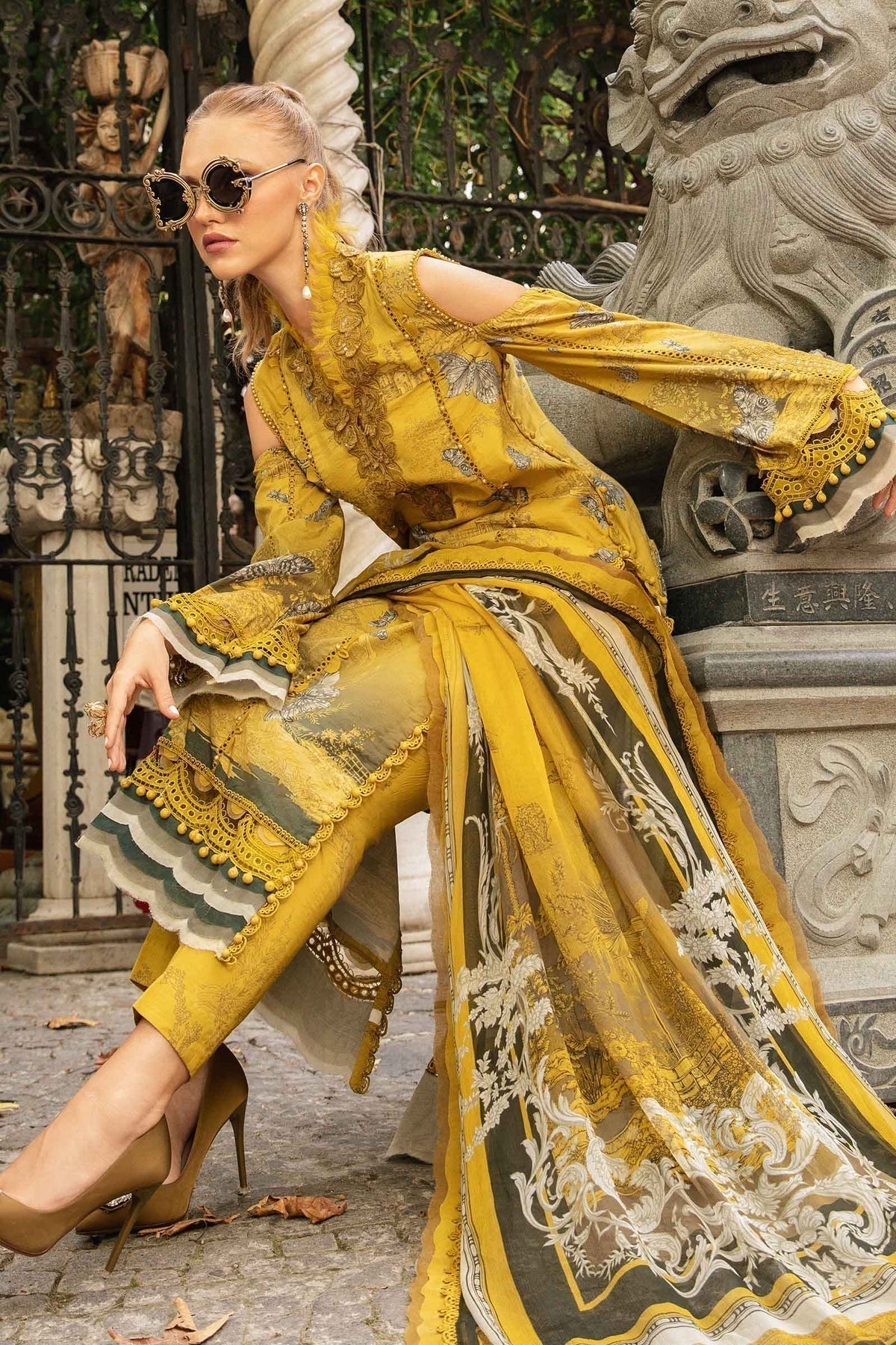 Maria B | M Prints Fall Edit 24 | MPT-2308-B - Pakistani Designer Dress - by Maria B | Type: Luxury - 100% Original at Saira Sultan