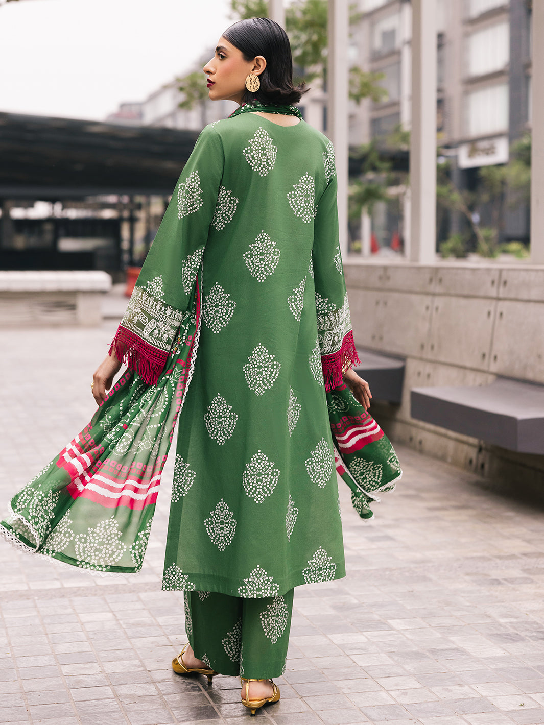 Mahnur | Broadway Luxury Lawn 25 | Sagebloom XS Pastel Green Lawn