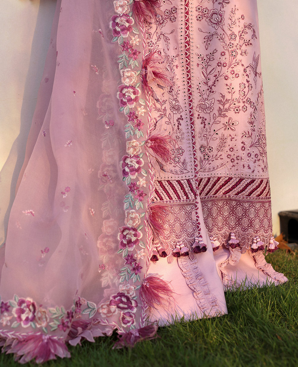 Republic Womenswear | Kalani Eid Luxury Lawn 25 | D4-B - Gulbahar L Lilac Lawn