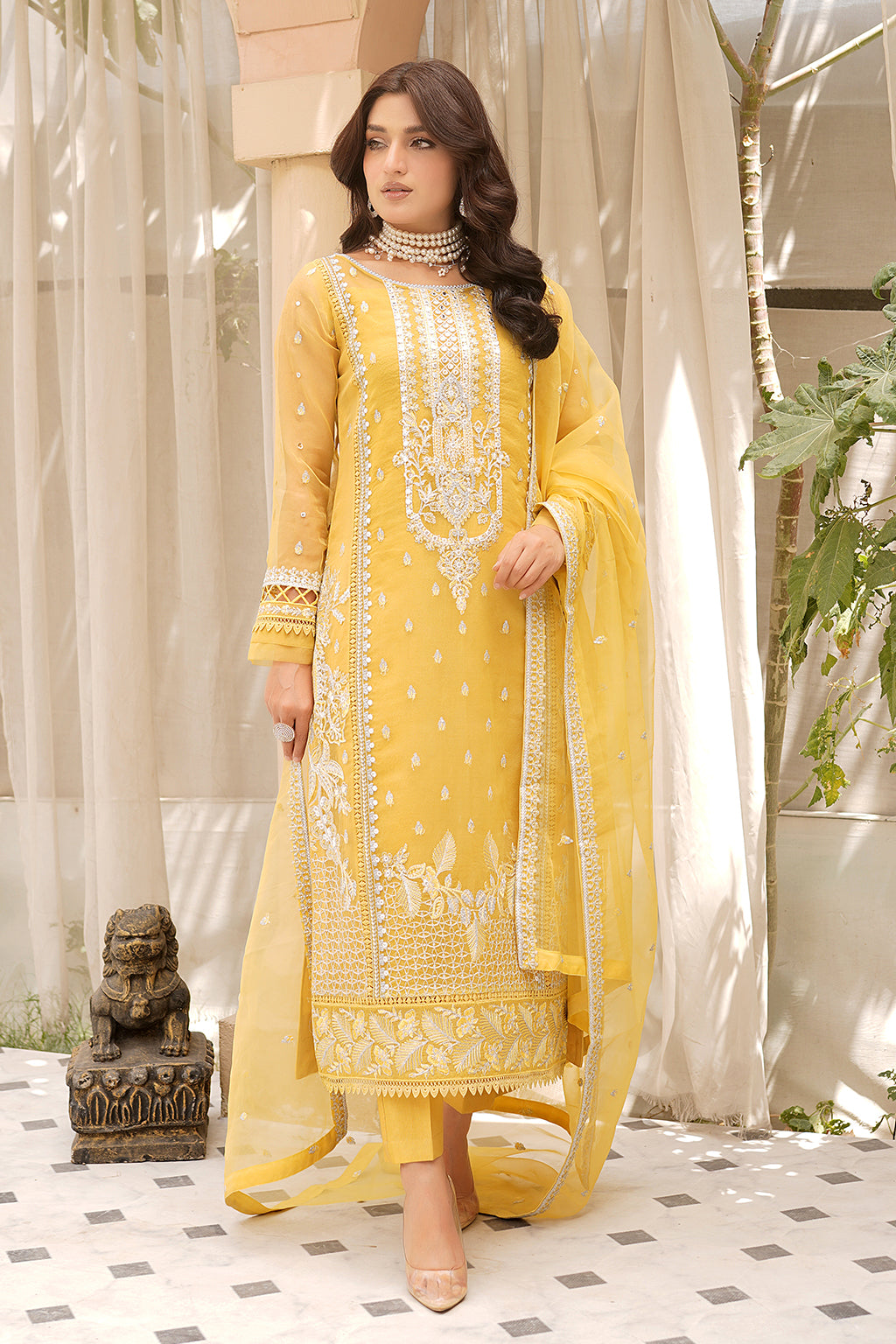 Maryams | Luxury Pret | M-1201 - Pakistani Designer Dress - by Maryams | Type: Luxury - 100% Original at Saira Sultan