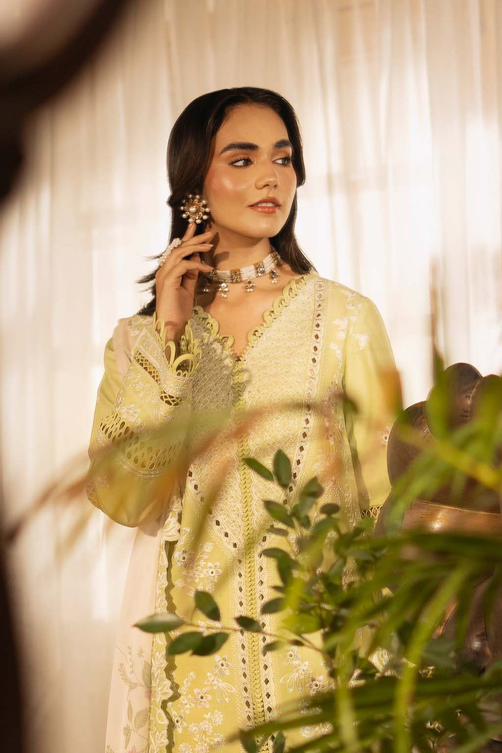 Zarposh | Sajni Lawn 25 | Gulnaz XL Olive Lawn