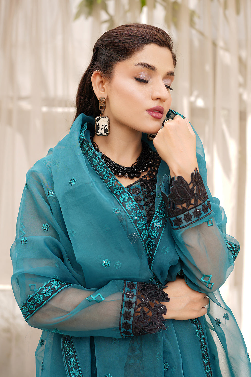Maryams | Luxury Pret | M-1204 - Pakistani Designer Dress - by Maryams | Type: Luxury - 100% Original at Saira Sultan