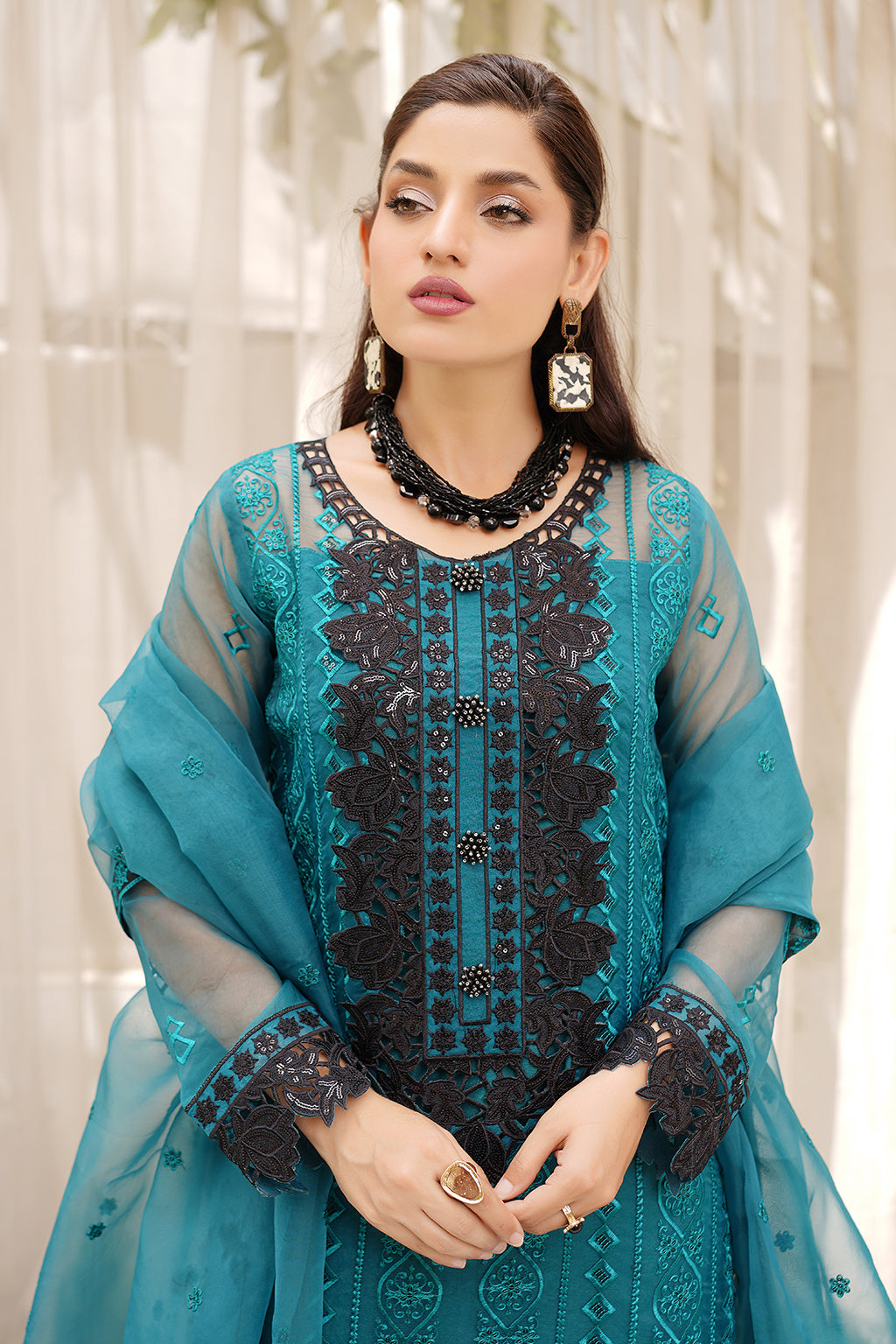 Maryams | Luxury Pret | M-1204 - Pakistani Designer Dress - by Maryams | Type: Luxury - 100% Original at Saira Sultan
