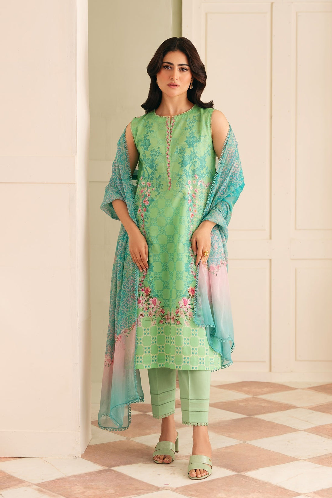 Sahar | Selene 25 | Seafoam Garden XS Green Lawn