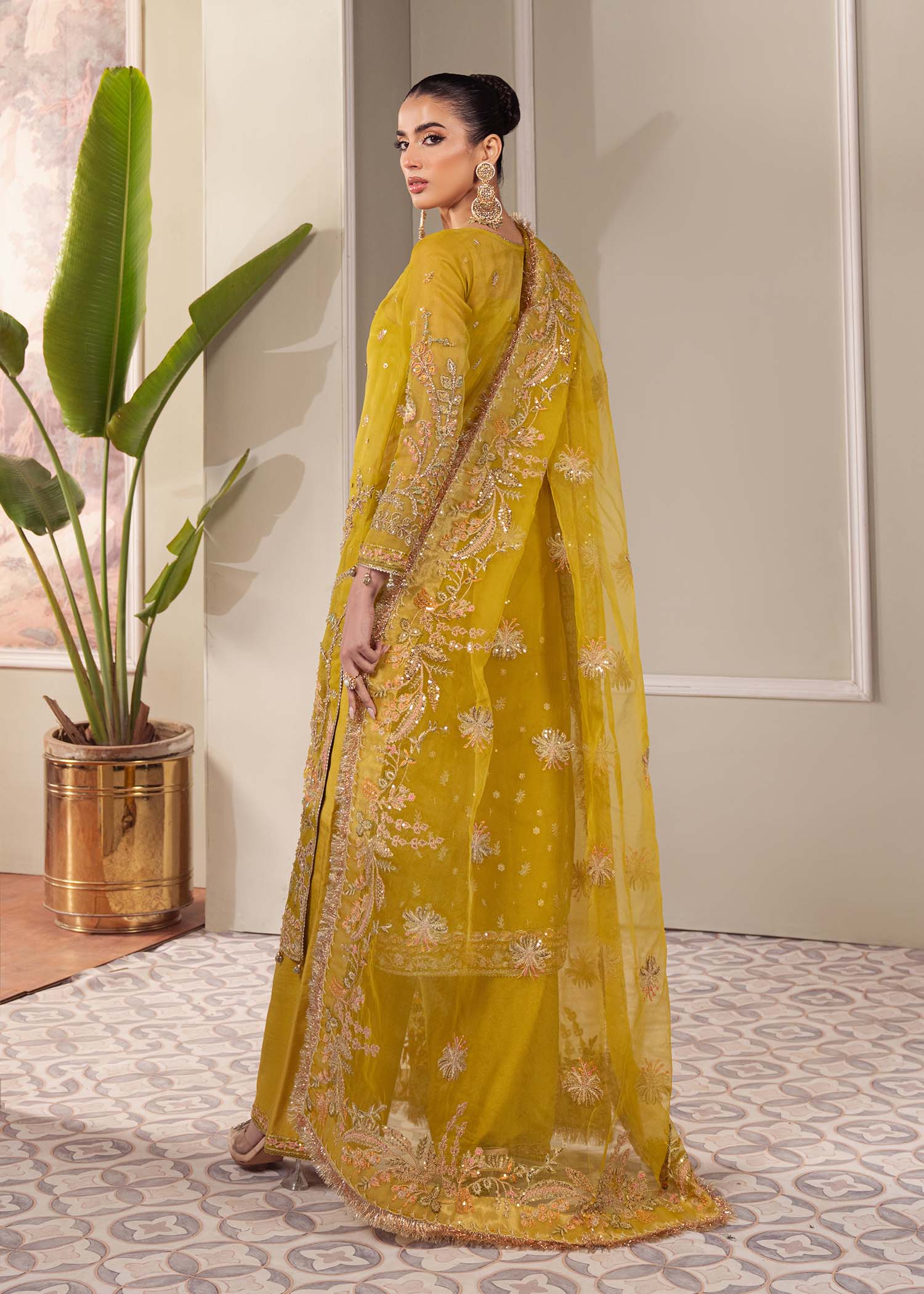 Dastoor | Airah Festive 25 | Serenity S Golden Organza