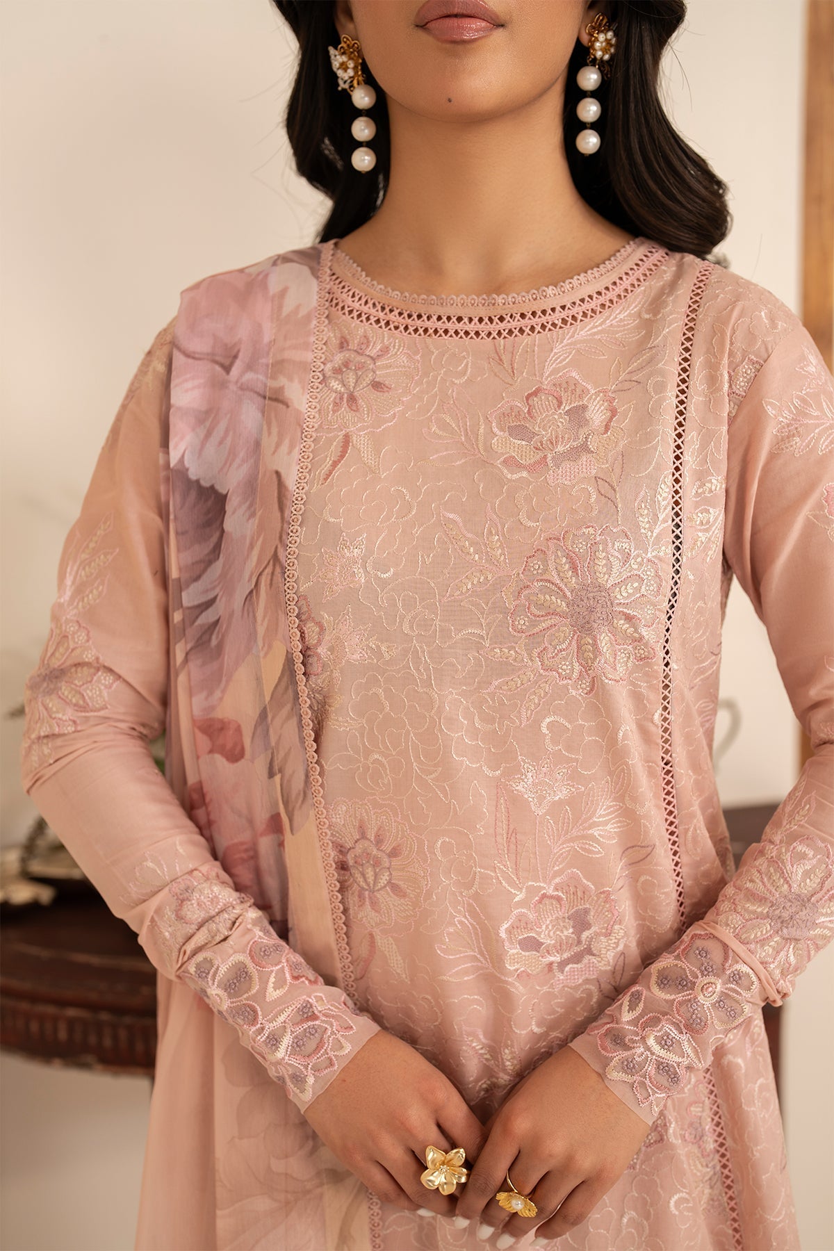 Zarif | Lamhay Luxury Eid Lawn 25 | 10 AREEBAH M Skin Lawn
