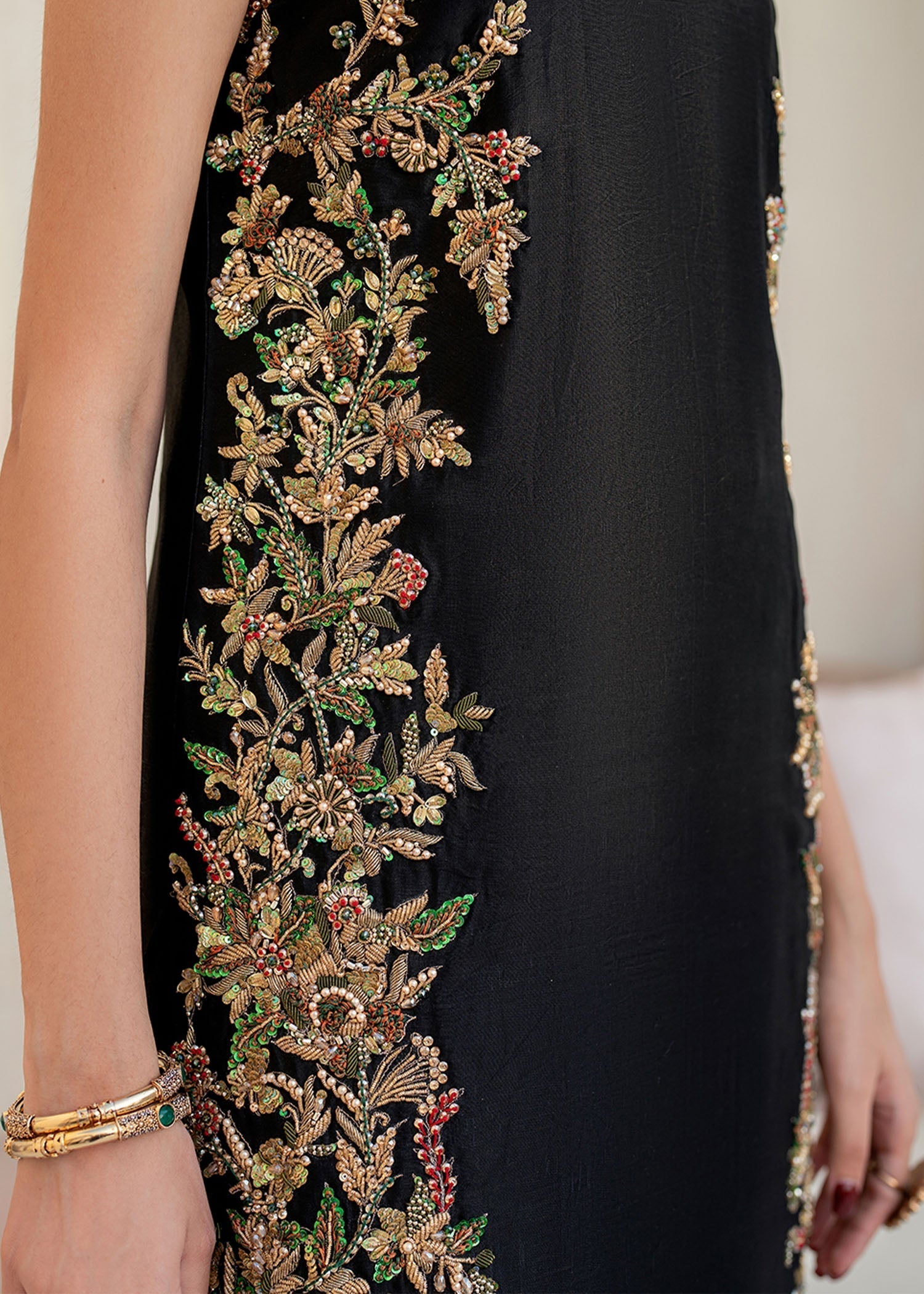 Dastoor | Maahi Luxury Pret 25 | Liyana L Black Tissue Silk