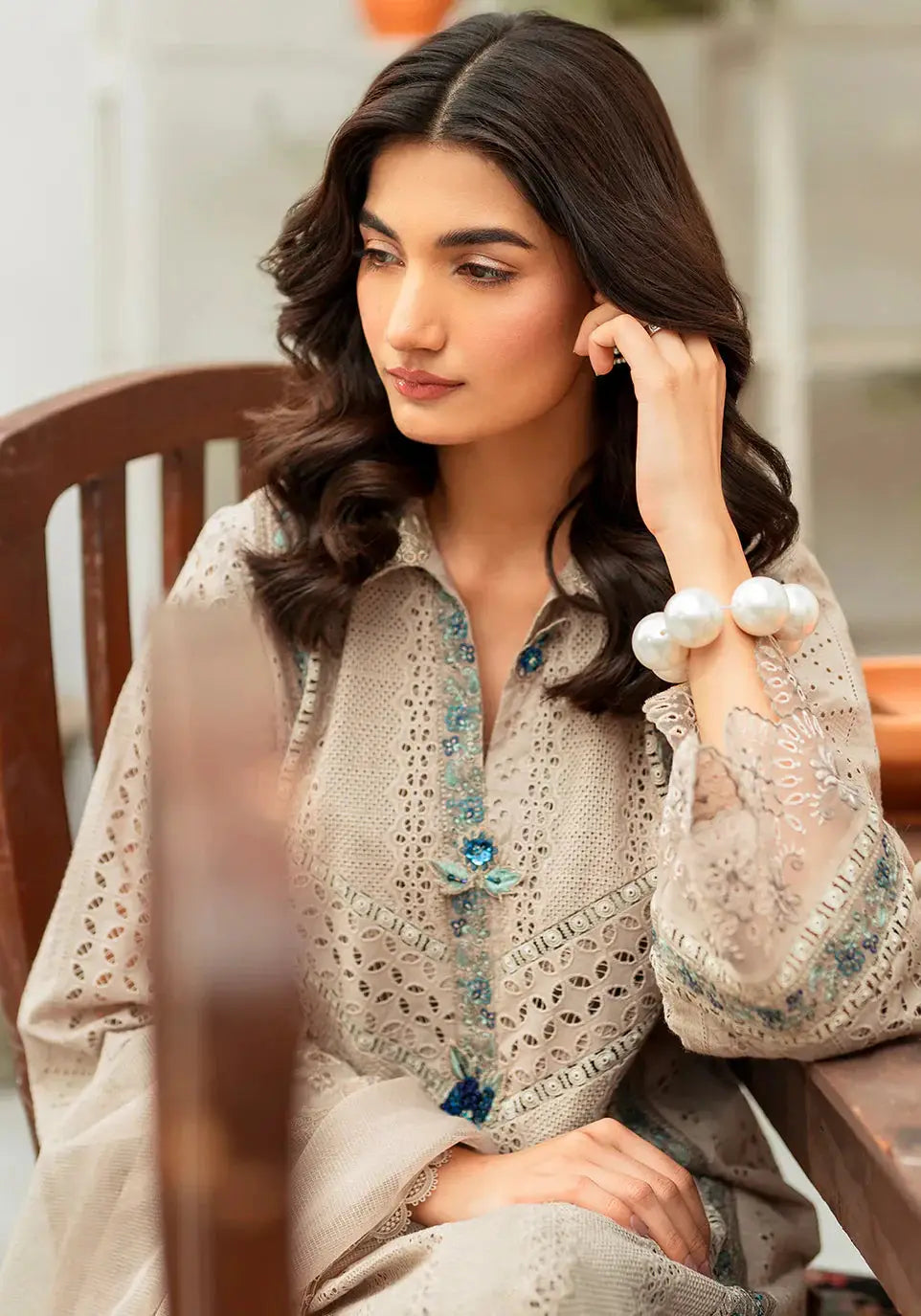 Zarqash | Belle Ame 24 | BL 010 Gris - Pakistani Designer Dress - by Zarqash | Type: Luxury - 100% Original at Saira Sultan