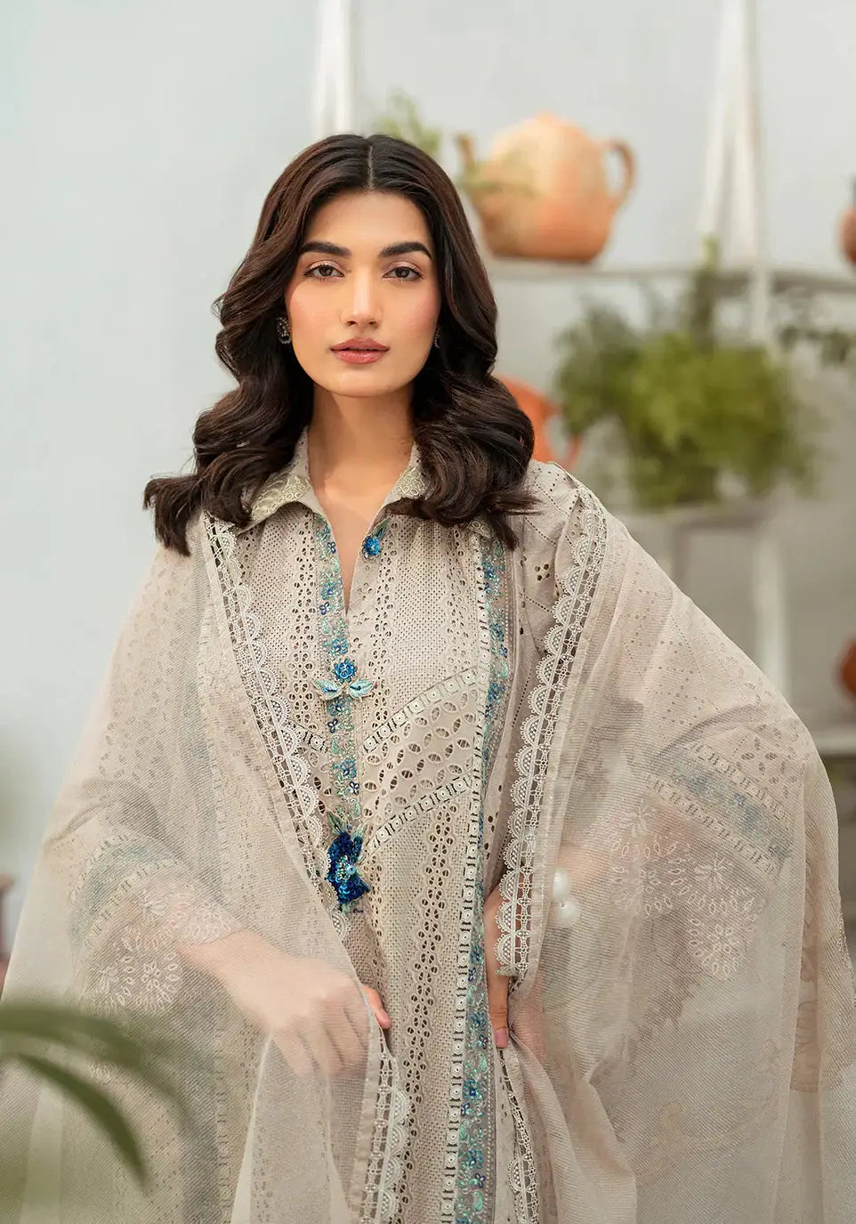 Zarqash | Belle Ame 24 | BL 010 Gris - Pakistani Designer Dress - by Zarqash | Type: Luxury - 100% Original at Saira Sultan