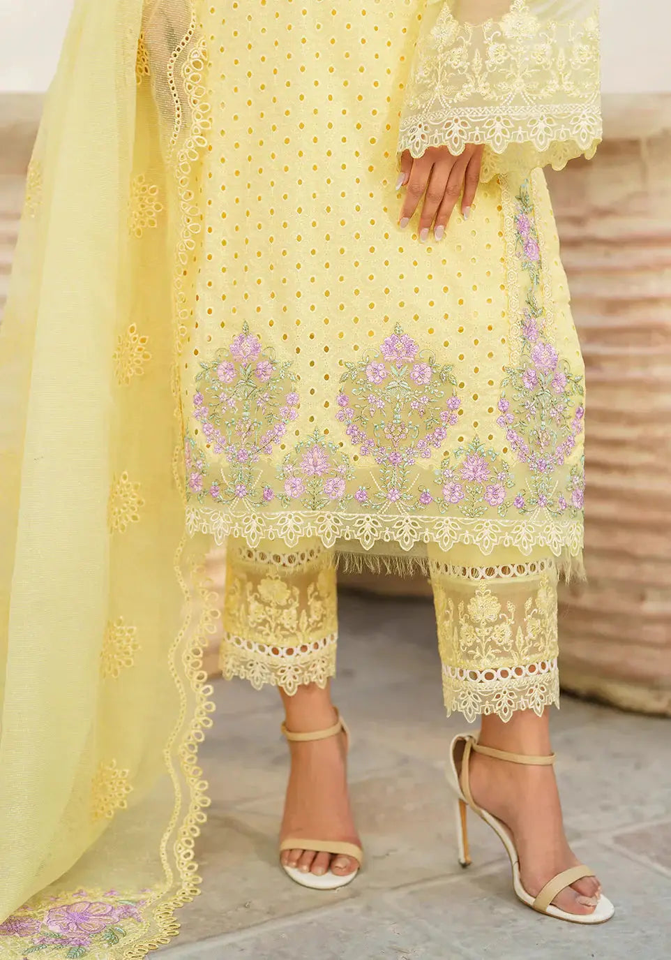 Zarqash | Belle Ame 24 | BL004 Belles Fleurs - Pakistani Designer Dress - by Zarqash | Type: Luxury - 100% Original at Saira Sultan