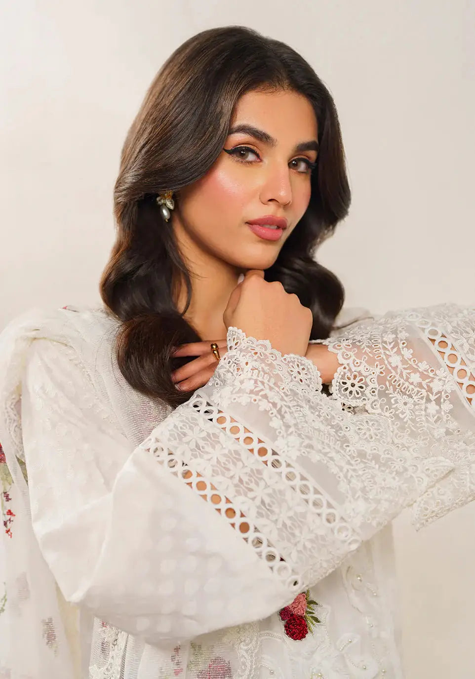 Zarqash | Belle Ame 24 | BL 012 BLANCHE - Pakistani Designer Dress - by Zarqash | Type: Luxury - 100% Original at Saira Sultan