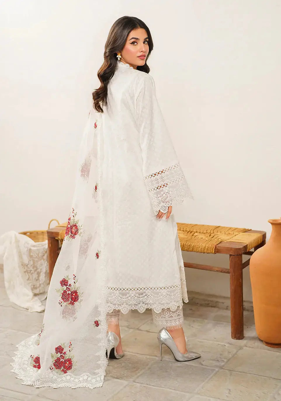 Zarqash | Belle Ame 24 | BL 012 BLANCHE - Pakistani Designer Dress - by Zarqash | Type: Luxury - 100% Original at Saira Sultan