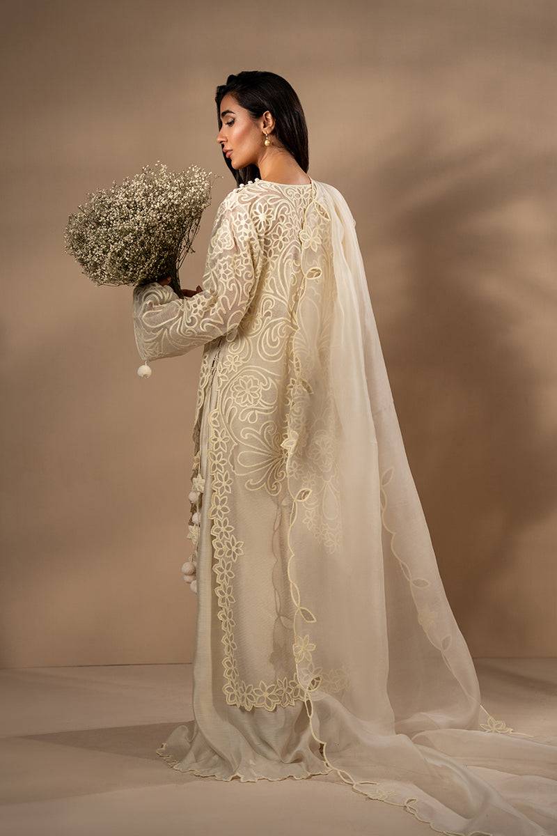 Sania Maskatiya | Mirra Luxury Pret 25 | Mirele - Pakistani Designer Dress - by Sania Maskatiya - Type : Ladies Clothes - 100% Original at Saira Sultan