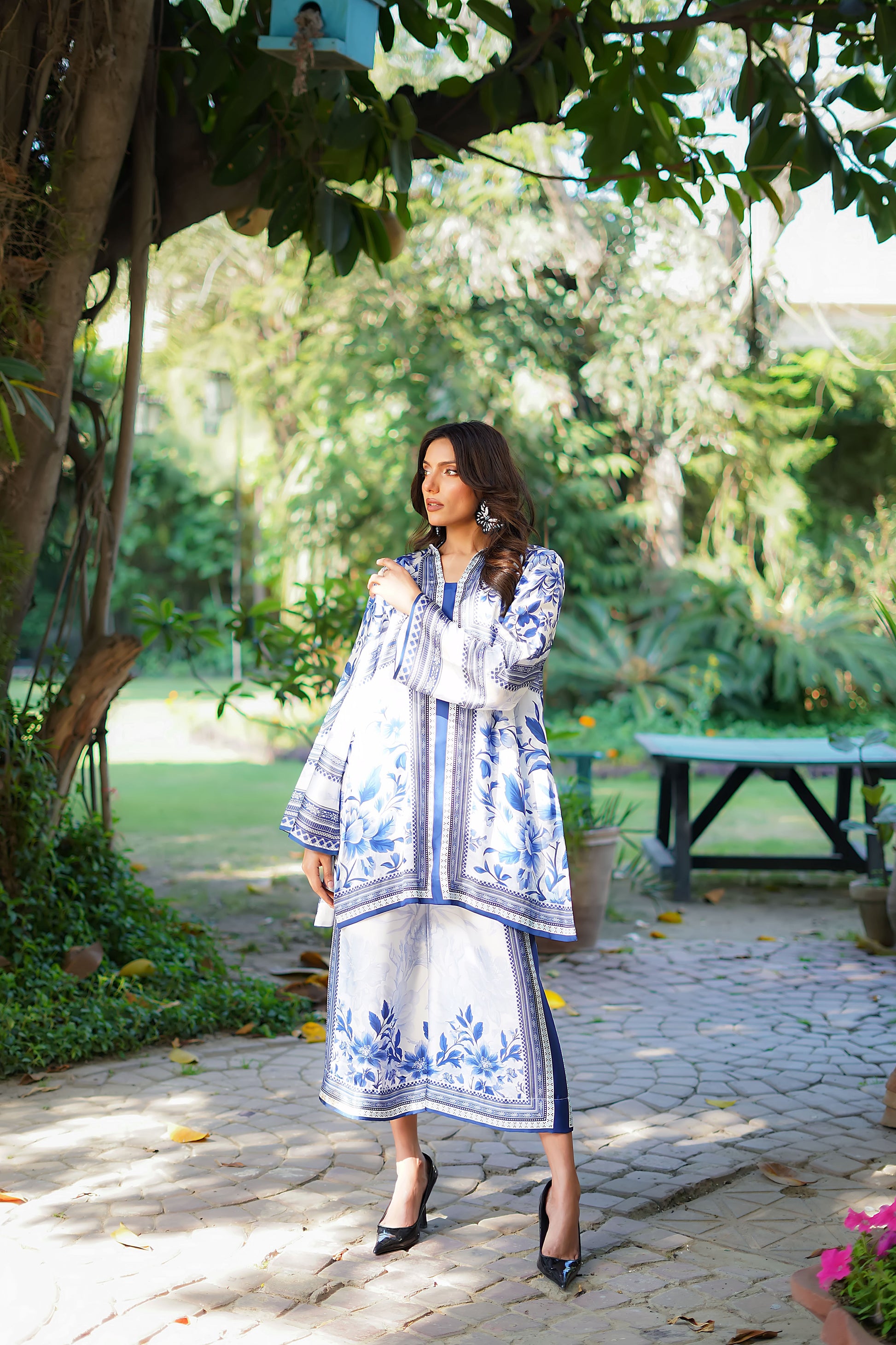 Erum Khan | Nue 25 | Ocean Harmony L Off White Charmeuse Silk