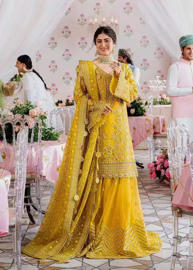 Akbar Aslam | Shadmani Luxury Formals 23 | Meena - Pakistani Designer Dress - by Akbar Aslam | Type: Bridal - 100% Original at Saira Sultan