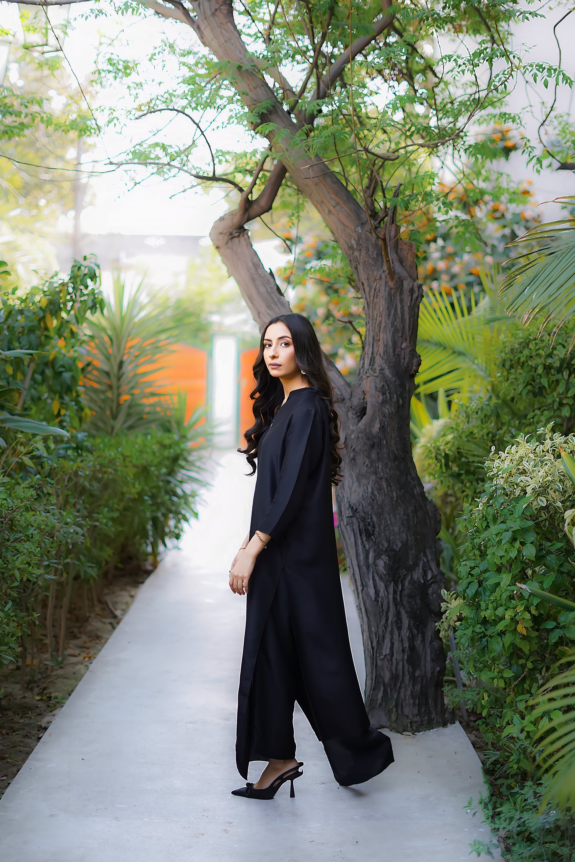Erum Khan | Nue 25 | Midnight Enigma XL Black Pure Raw Silk