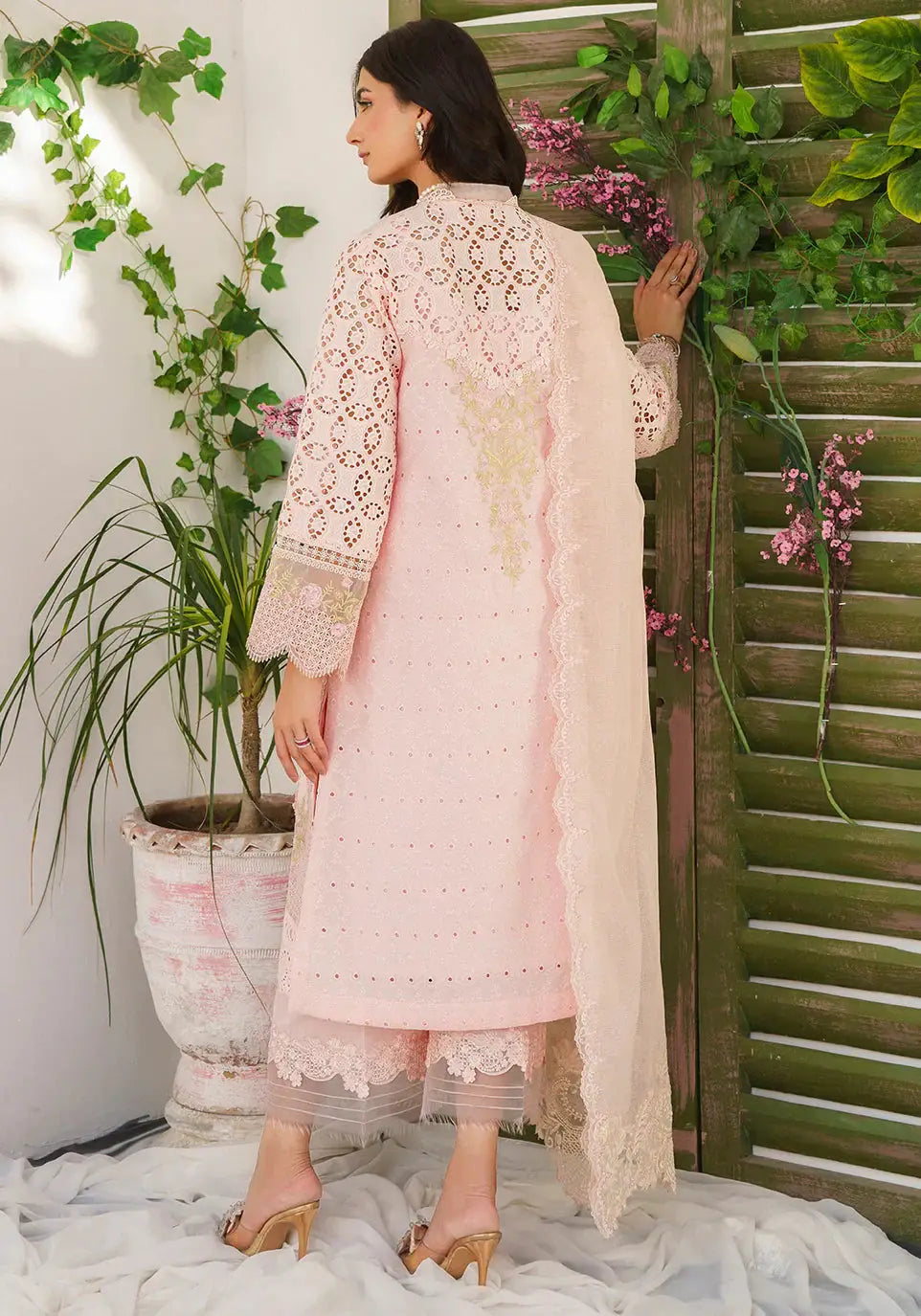 Zarqash | Belle Ame 24 | BL 008 Reine - Pakistani Designer Dress - by Zarqash | Type: Luxury - 100% Original at Saira Sultan