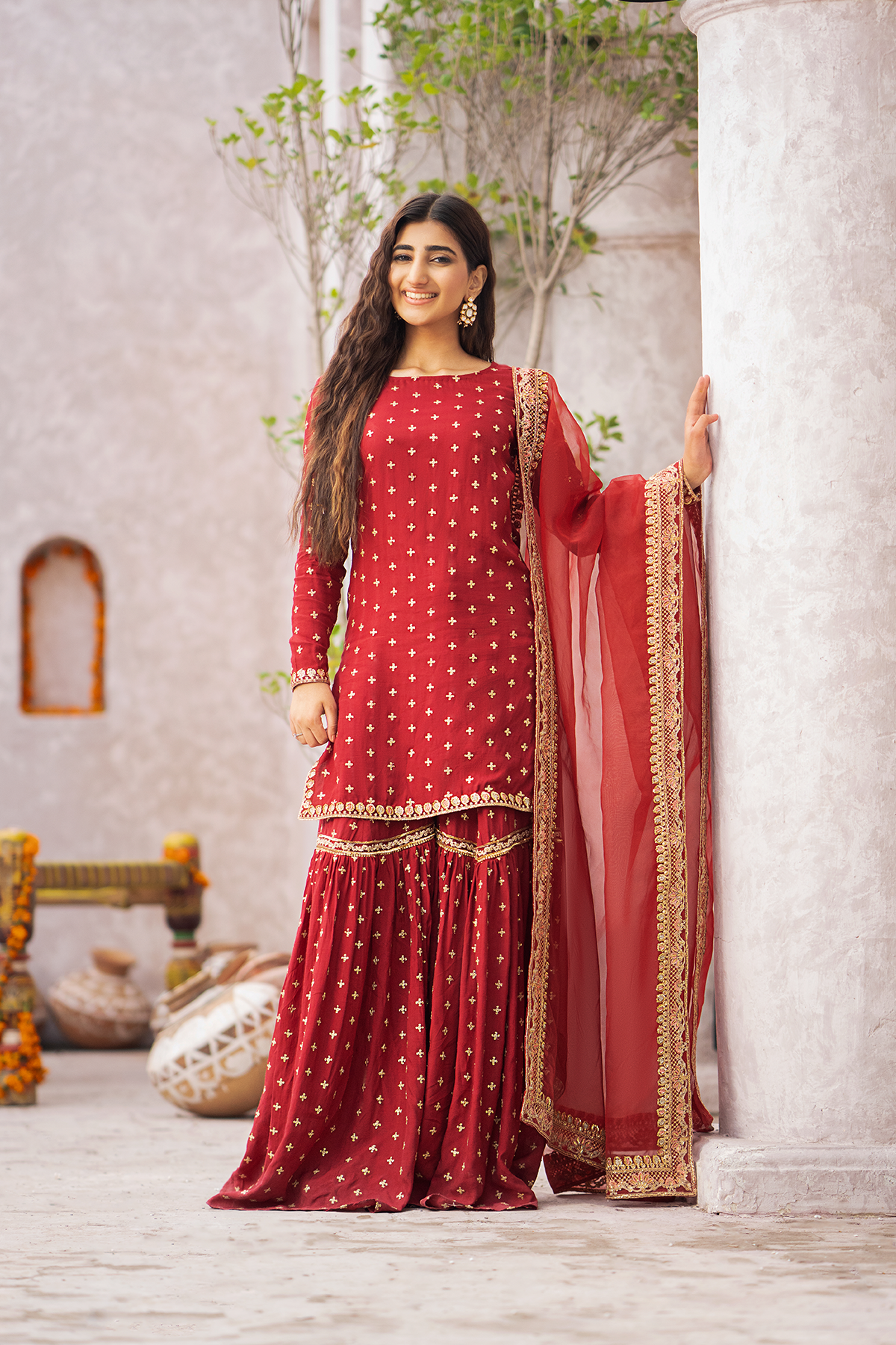 Erum Khan | Sakhiyan Formals | GULAB - Pakistani Designer Dress - by Erum Khan | Type: Formal - 100% Original at Saira Sultan