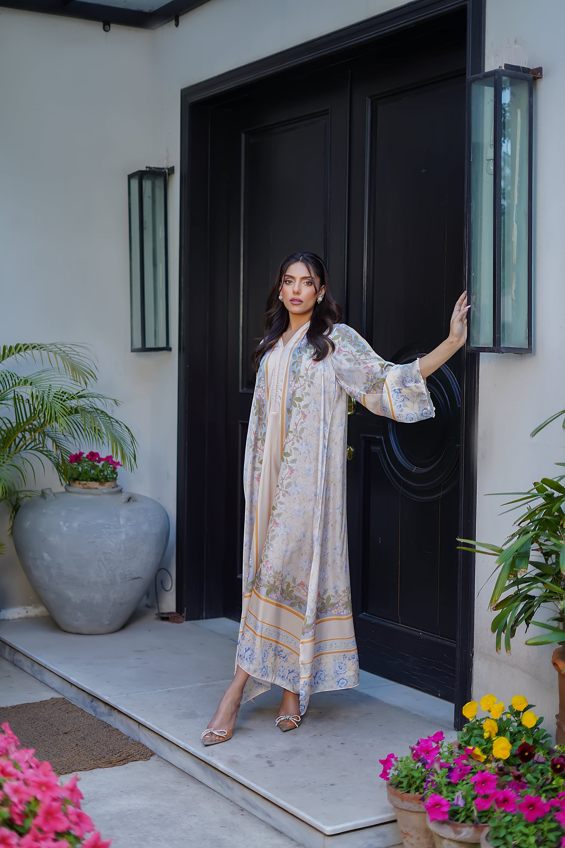 Erum Khan | Nue 25 | Sand Dune XL Off White Charmeuse Silk