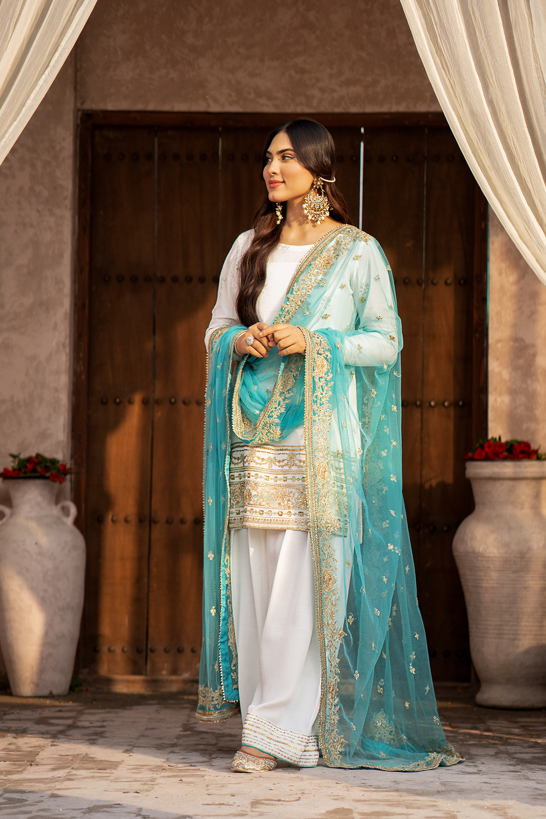 Erum Khan | Sakhiyan Formals | SUFAID PHOOL - Pakistani Designer Dress - by Erum Khan | Type: Formal - 100% Original at Saira Sultan