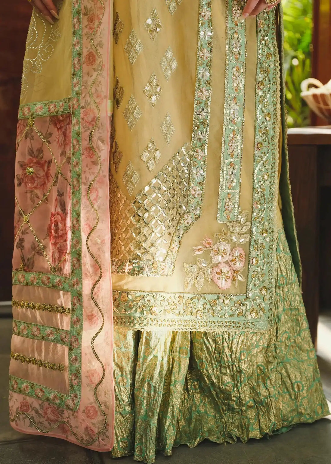 Saira Shakira | Wedding Collection 24 | TNI - Pakistani Designer Dress - by Saira Shakira | Type: Bridal - 100% Original at Saira Sultan