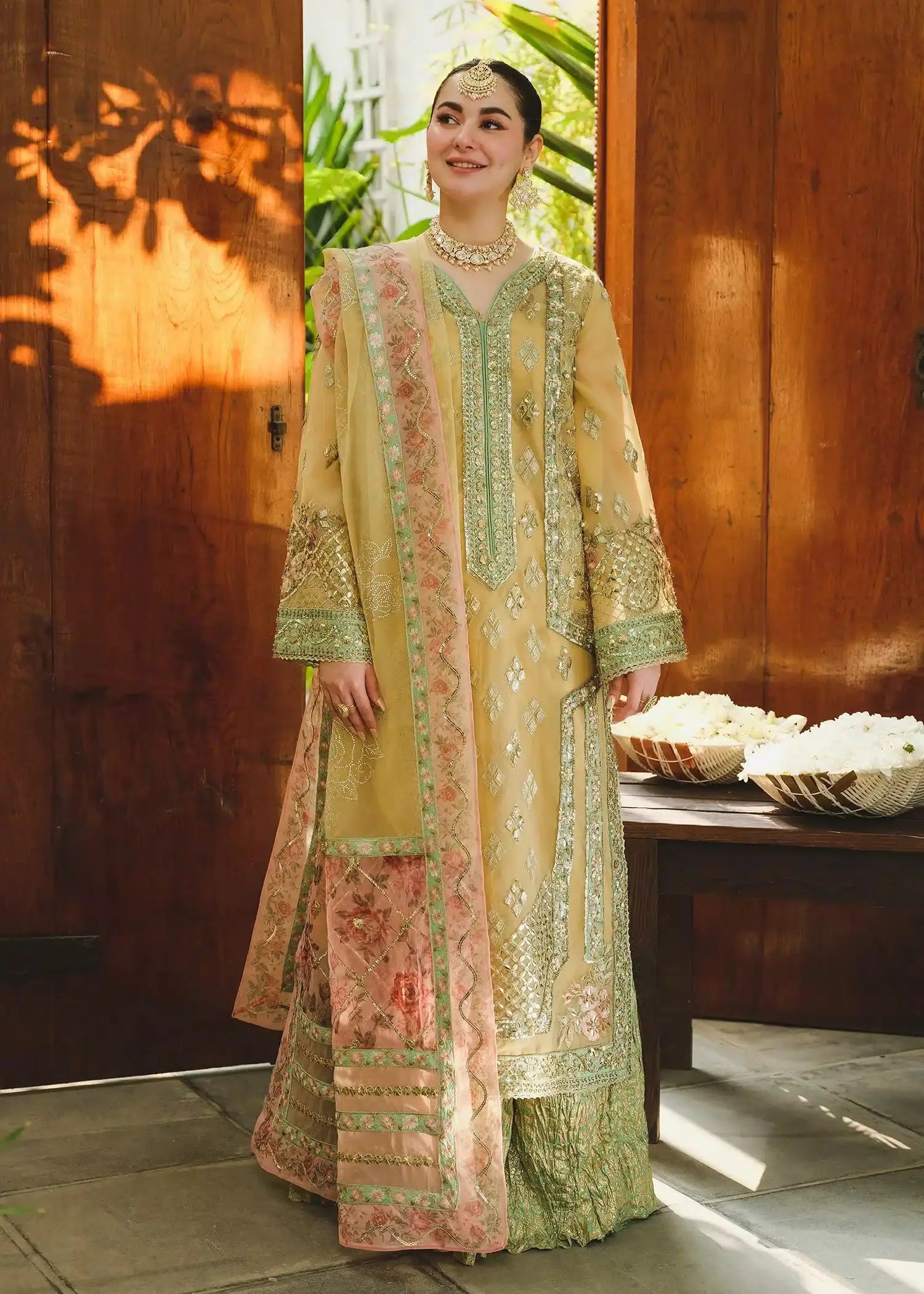 Saira Shakira | Wedding Collection 24 | TNI - Pakistani Designer Dress - by Saira Shakira | Type: Bridal - 100% Original at Saira Sultan