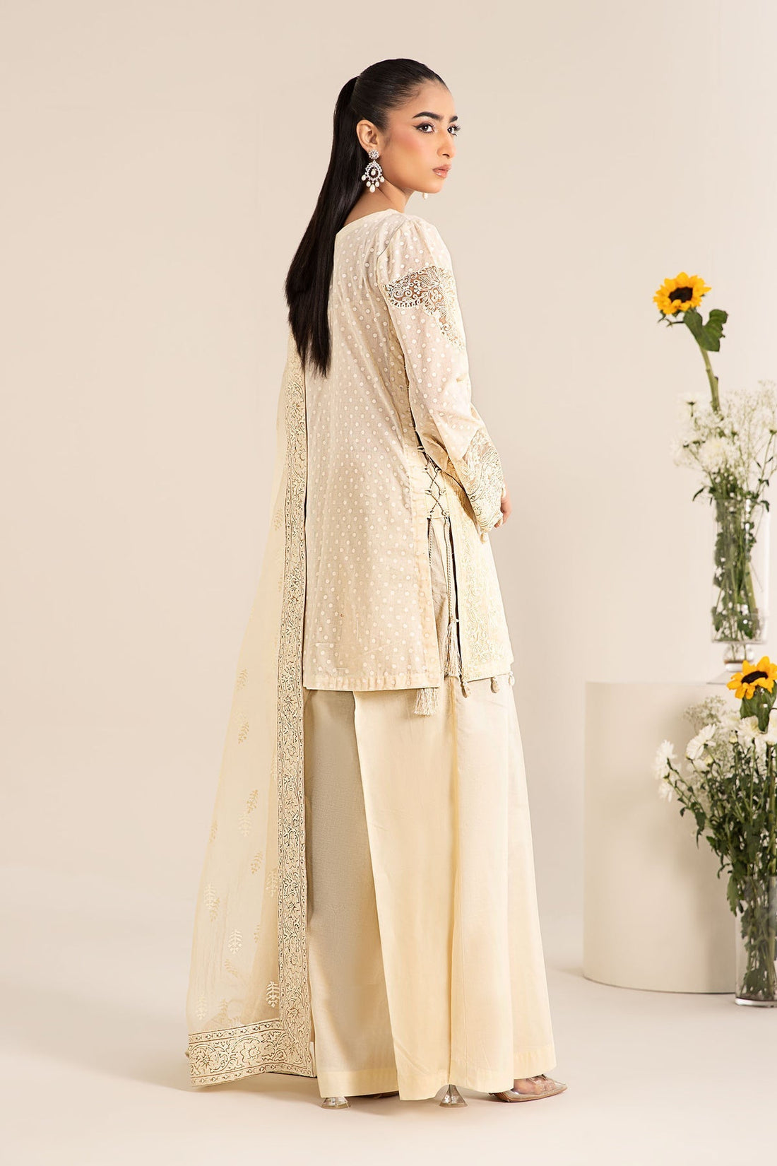 Maria B | Casual Pret 25 | DW-EF25-99 XS Ivory Lawn