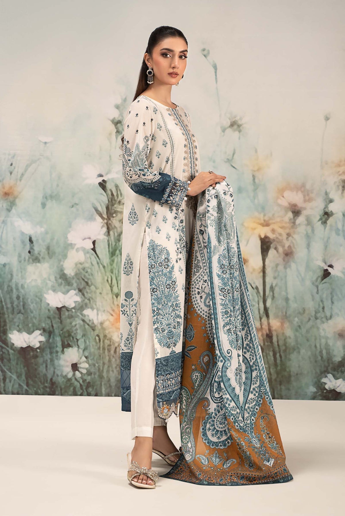 Maria B | Casual Pret 25 | DW-EF25-14 XL Off White Lawn
