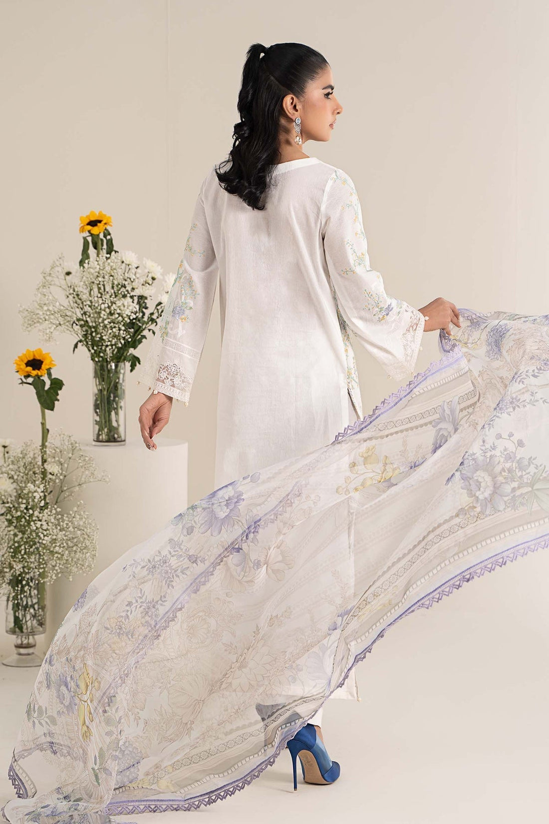 Maria B | Casual Pret 25 | DW-EF25-49 XS Off White Jacquard Lawn