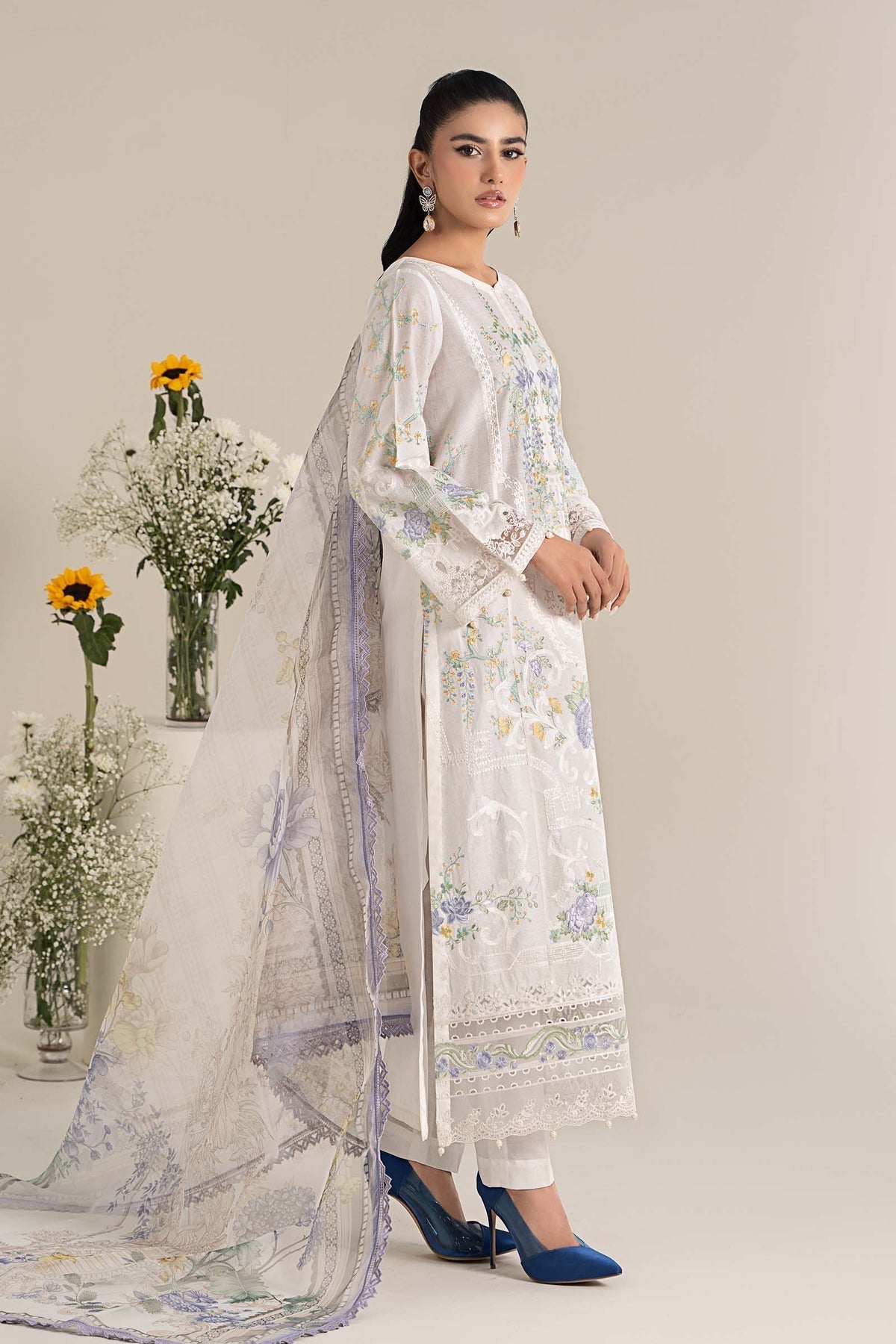 Maria B | Casual Pret 25 | DW-EF25-49 XL Off White Jacquard Lawn