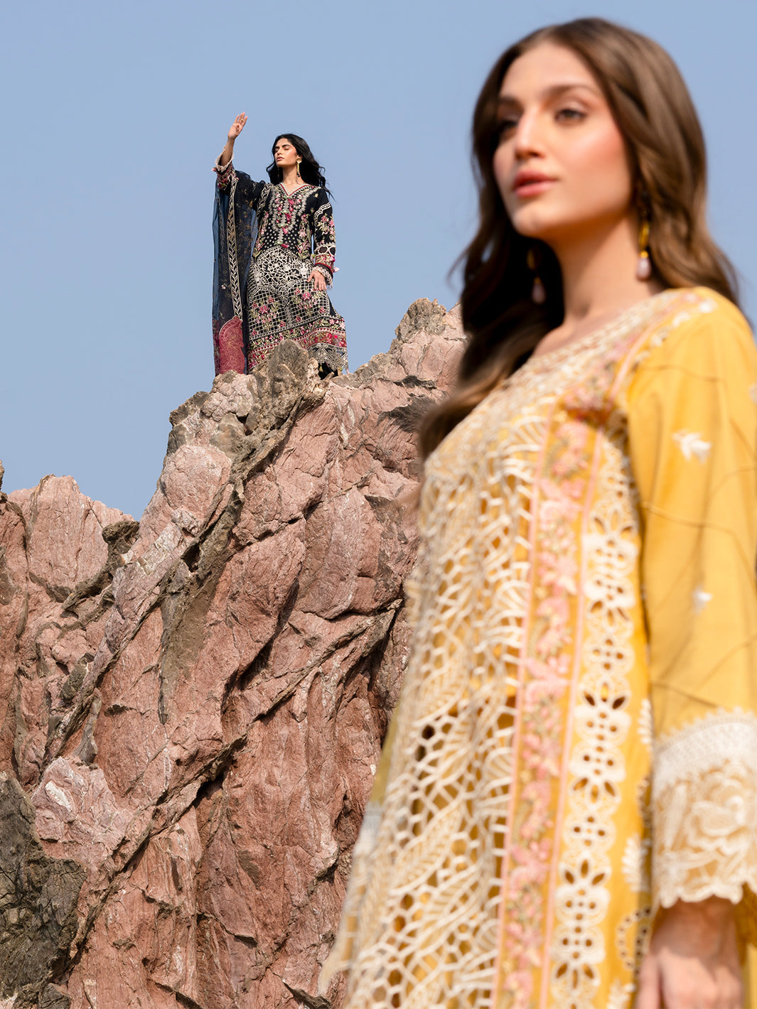 Mahnur | Sirena Luxury Lawn 25 | Dahlia L Pale Yellow Lawn