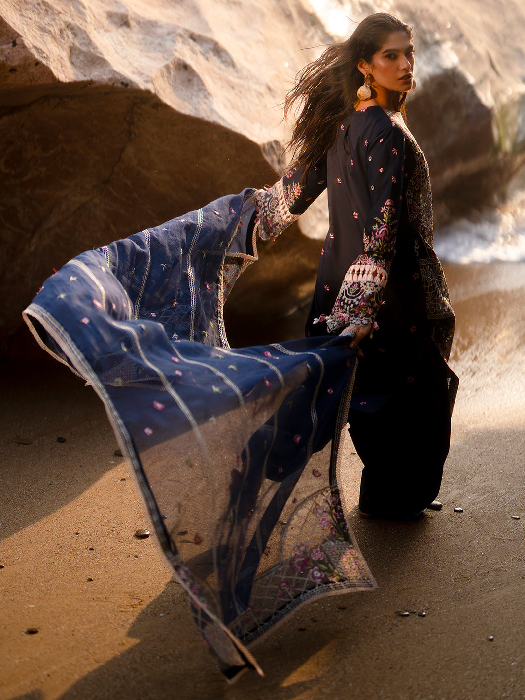 Mahnur | Sirena Luxury Lawn 25 | Derya XL Midnight Blue Lawn