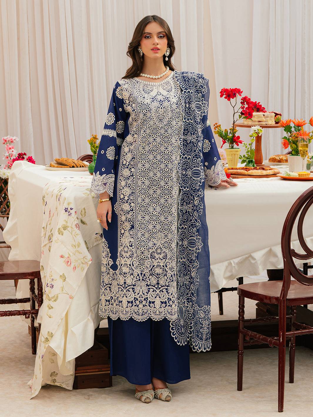 Mahnur | Allenura Luxury Lawn 24 | ELYSIUM - Pakistani Designer Dress - by Mahnur | Type: Luxury - 100% Original at Saira Sultan